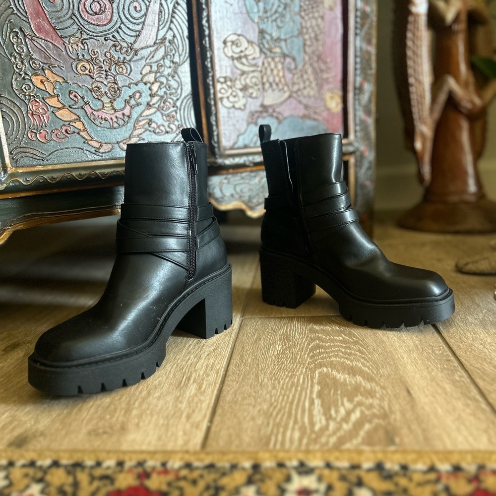 Madden Girl Sleek Black Chunky Heel Boots